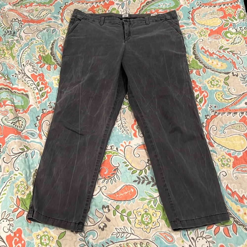 Gap girlfriend chino cropped pants